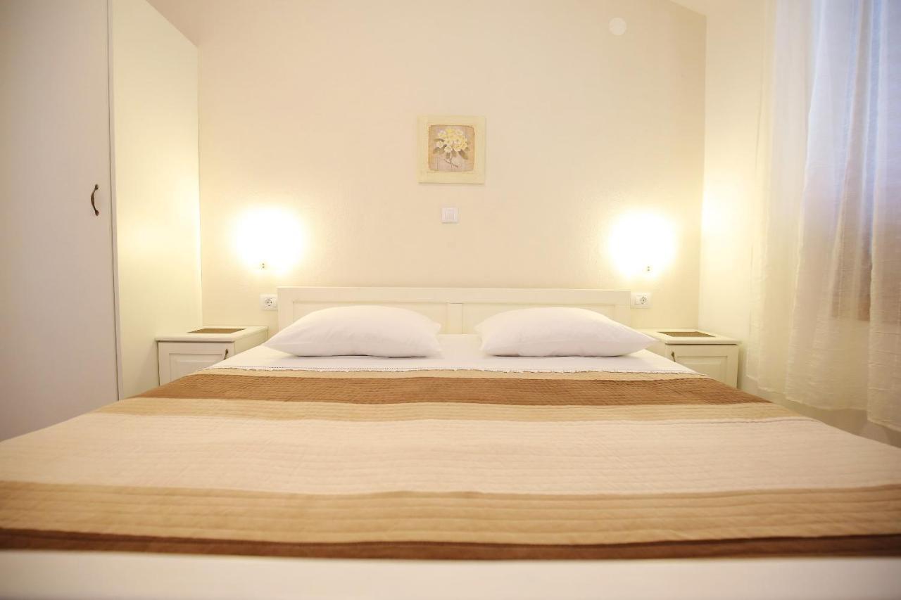 Apartmani Dane Sukošan Esterno foto