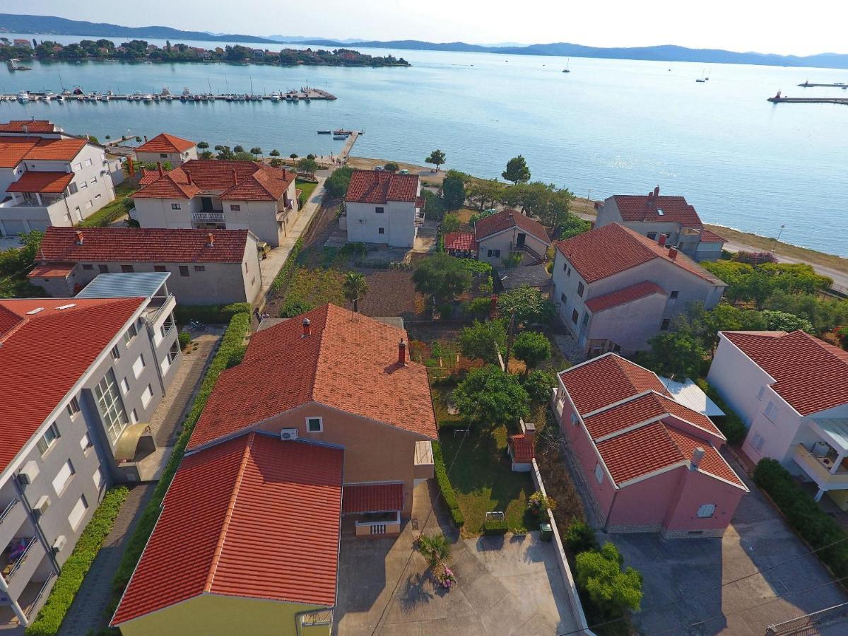 Apartmani Dane Sukošan Esterno foto