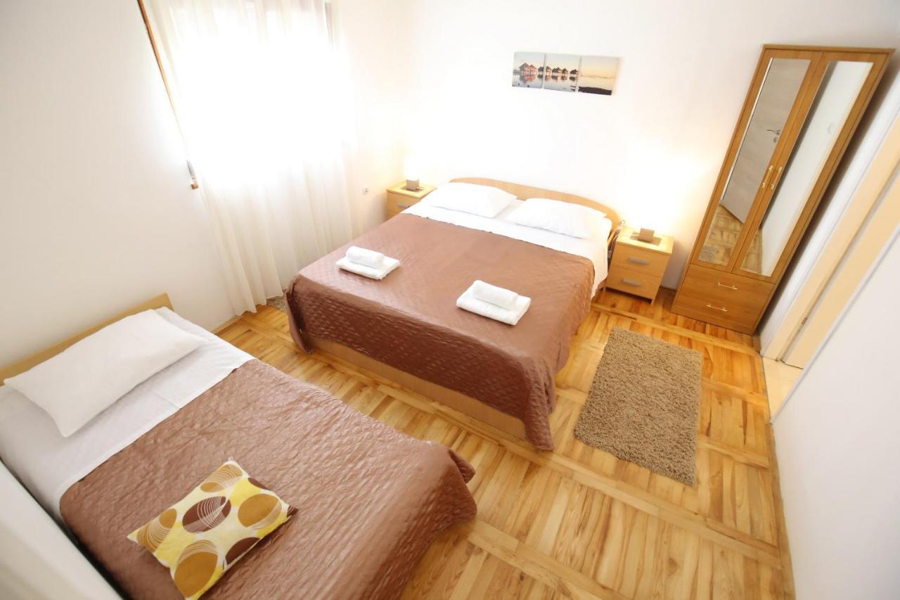 Apartmani Dane Sukošan Esterno foto